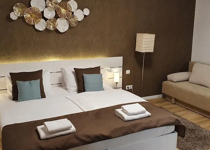 Sunset Wellness Apartman 公寓