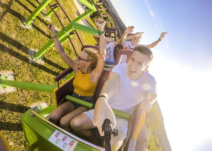 شقة Sunset Wellness Apartman