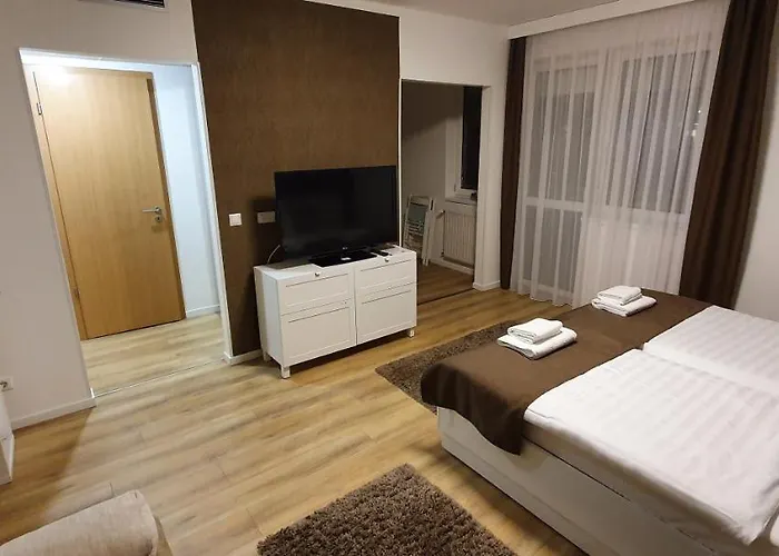 公寓 Sunset Wellness Apartman